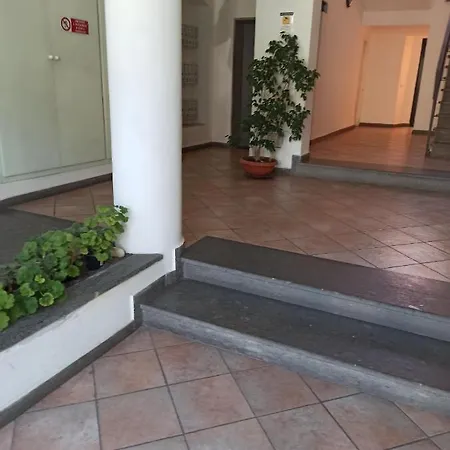 Residenza Scikkettosa צ'צ'ינה